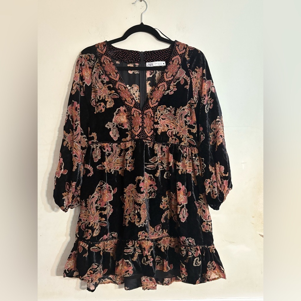 Zara Mini Dress size S Black Floral Velvet Ruffle Trim 3/4 Puff Sleeve Boho - Picture 2 of 6